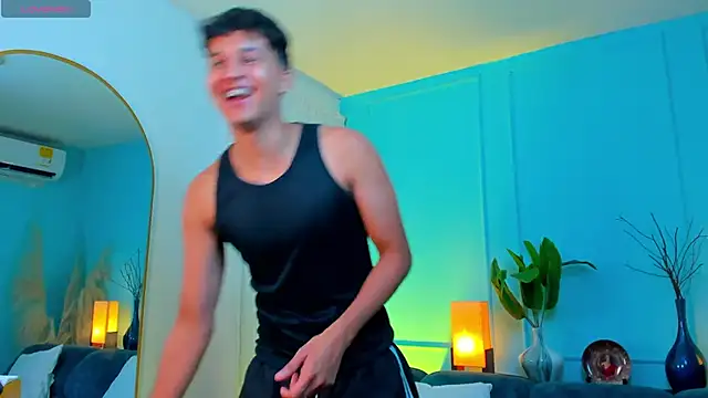 Leo Savage  online show from 04-18-26, 04:27