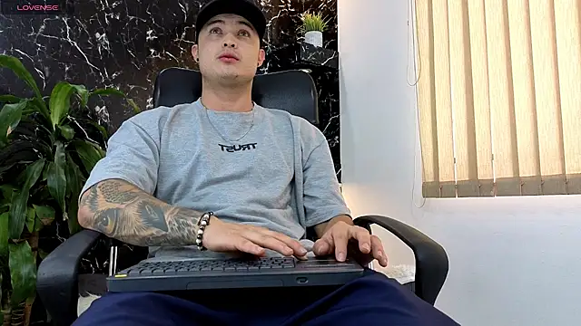 Alexander ferre online show from 03-07-26, 02:58