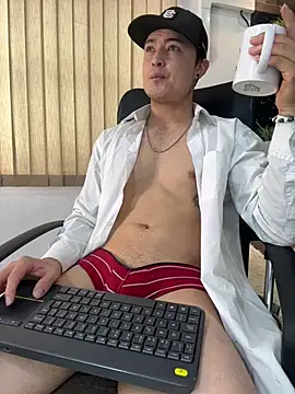 Snapshot of Alexander_ferre chatting on 07-01-26, 12:40 Alexander ferre online show from 07-01-26, 12:40
