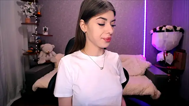 Snapshot of Dianaa_Lee0 chatting on 02-17-26, 03:51 Dianaa Lee0 online show from 02-17-26, 03:51