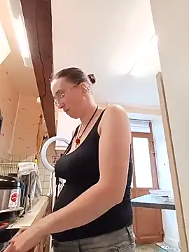 Sophierob1 online show from 06-15-26, 12:40
