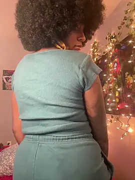 MistiSavannah online show from 06-17-26, 01:34