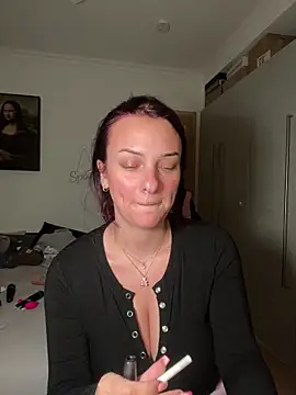 Snapshot of OliviaaFischer chatting on 03-02-26, 08:04 OliviaaFischer online show from 03-02-26, 08:04