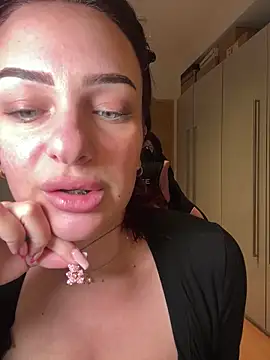 Snapshot of OliviaaFischer chatting on 03-05-26, 12:56 OliviaaFischer online show from 03-05-26, 12:56