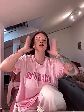 Snapshot of OliviaaFischer chatting on 03-14-26, 02:11 OliviaaFischer online show from 03-14-26, 02:11