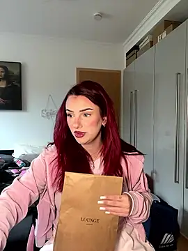 Snapshot of OliviaaFischer chatting on 03-17-26, 02:20 OliviaaFischer online show from 03-17-26, 02:20