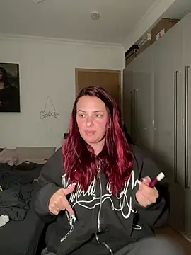 Snapshot of OliviaaFischer chatting on 03-22-26, 07:17 OliviaaFischer online show from 03-22-26, 07:17