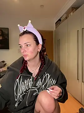 Snapshot of OliviaaFischer chatting on 03-23-26, 02:10 OliviaaFischer online show from 03-23-26, 02:10