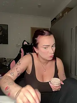 Snapshot of OliviaaFischer chatting on 03-25-26, 07:09 OliviaaFischer online show from 03-25-26, 07:09