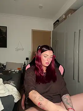 Snapshot of OliviaaFischer chatting on 03-28-26, 06:51 OliviaaFischer online show from 03-28-26, 06:51