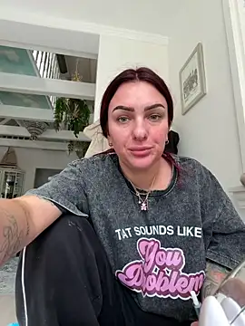 Snapshot of OliviaaFischer chatting on 04-01-26, 01:34 OliviaaFischer online show from 04-01-26, 01:34