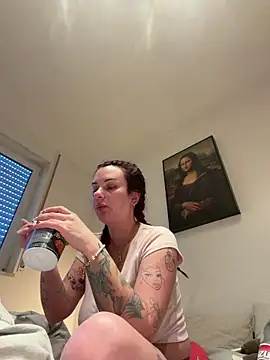 Snapshot of OliviaaFischer chatting on 04-07-26, 10:37 OliviaaFischer online show from 04-07-26, 10:37