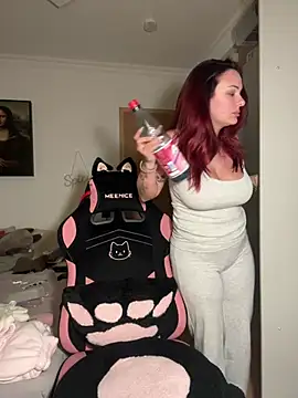 Snapshot of OliviaaFischer chatting on 04-10-26, 07:40 OliviaaFischer online show from 04-10-26, 07:40