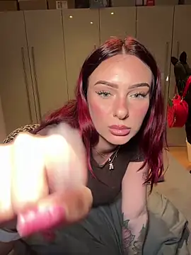 OliviaaFischer online show from 04-30-26, 06:25