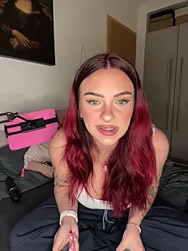 OliviaaFischer online show from 05-12-26, 07:00