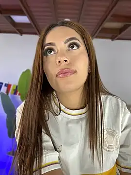 SaraMartinez 1 online show from 07-04-26, 03:13