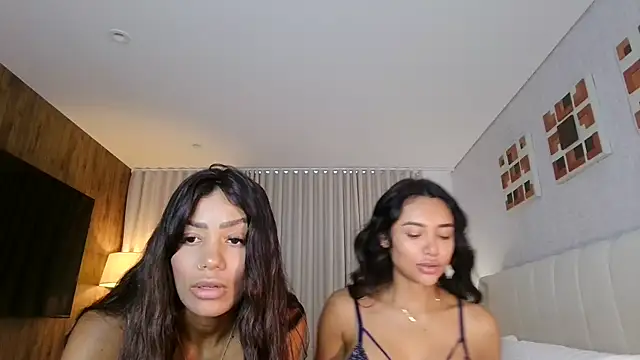 Sarajames online show from 04-19-26, 12:59