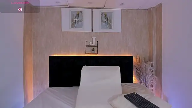 jessica hotxxx online show from 12-13-25, 07:53