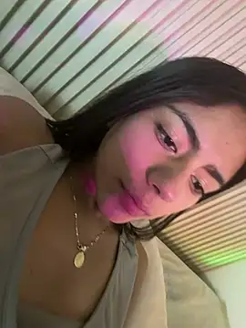 Snapshot of LilybethGray chatting on 06-17-26, 12:57 LilybethGray online show from 06-17-26, 12:57