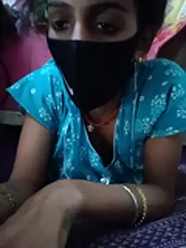 Snapshot of priyastrip314 chatting on 06-10-26, 08:35 priyastrip314 online show from 06-10-26, 08:35