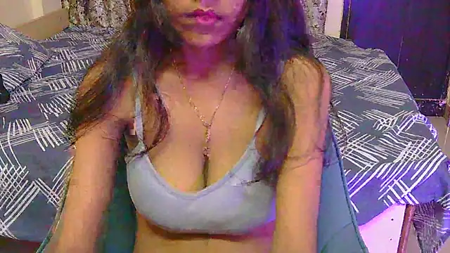 hoty-priya online show from 05-20-26, 04:40