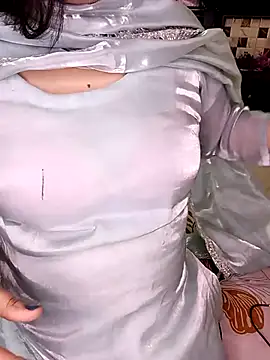 PRIYA 22 online show from 04-15-26, 03:41