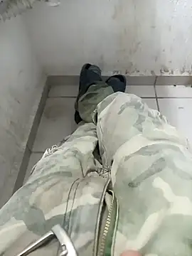 Snapshot of sanf8z chatting on 10-12-25, 05:17 sanf8z online show from 10-12-25, 05:17