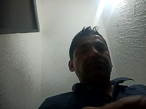 Snapshot of sanf8z chatting on 11-15-25, 10:01 sanf8z online show from 11-15-25, 10:01