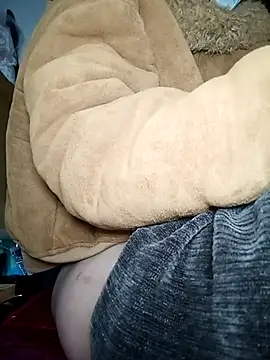 Snapshot of July-Asian chatting on 03-14-26, 08:58 July-Asian online show from 03-14-26, 08:58