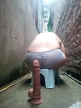 Snapshot of July-Asian chatting on 03-26-26, 12:06 July-Asian online show from 03-26-26, 12:06