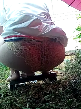 Snapshot of July-Asian chatting on 04-12-26, 09:25 July-Asian online show from 04-12-26, 09:25