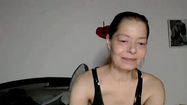 SexySarah177 online show from 02-08-26, 09:29