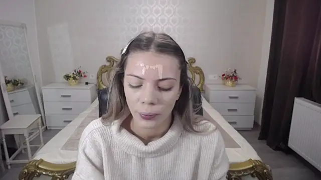 Snapshot of AmberTop chatting on 10-22-25, 06:46 AmberTop online show from 10-22-25, 06:46