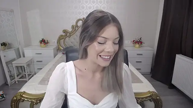 Snapshot of AmberTop chatting on 11-10-25, 08:35 AmberTop online show from 11-10-25, 08:35