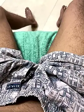 Johncockhot13690 online show from 09-12-25, 08:20