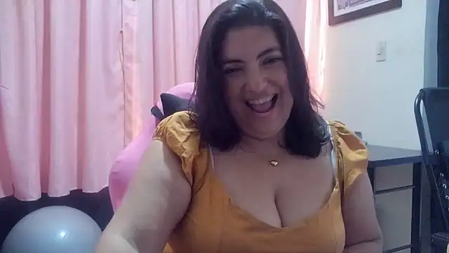 lina maria99 online show from 06-20-26, 07:38