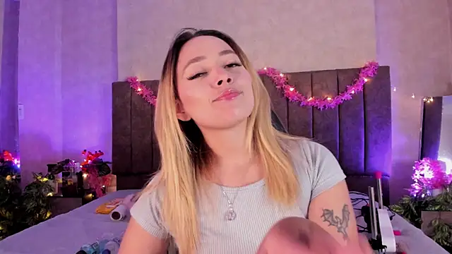 LanaMills  online show from 05-25-26, 04:51