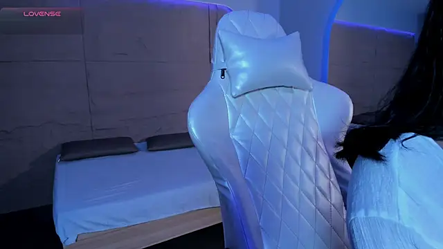 HannahMontgomery online show from 12-03-25, 04:05