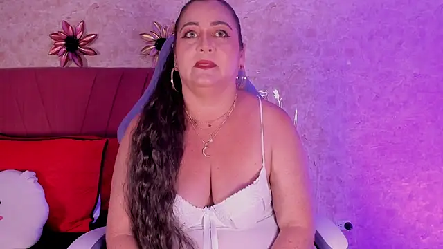 PalomaLombardi online show from 10-11-25, 08:07