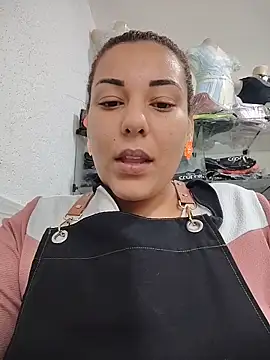 RuivaMisteriosa3 online show from 06-17-26, 11:23