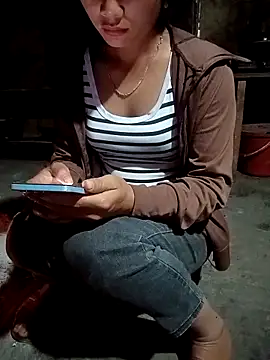 Snapshot of Ruaiuoi chatting on 06-09-26, 09:48 Ruaiuoi online show from 06-09-26, 09:48