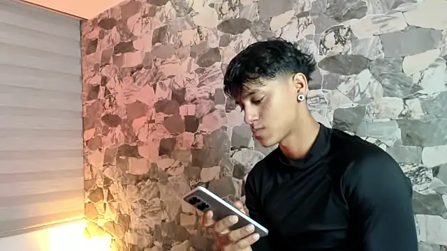 ZYZZ1312 online show from 03-17-26, 03:22