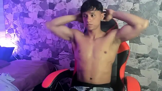 ZYZZ1312 online show from 04-17-26, 05:32