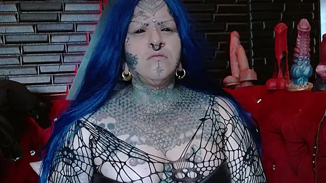 Snapshot of Venus_Rock chatting on 06-20-26, 12:19 Venus Rock online show from 06-20-26, 12:19