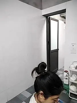 Snapshot of Mie_rose chatting on 11-19-25, 02:33 Mie rose online show from 11-19-25, 02:33