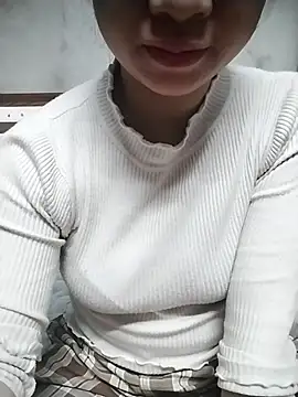 Snapshot of Mie_rose chatting on 11-24-25, 02:00 Mie rose online show from 11-24-25, 02:00