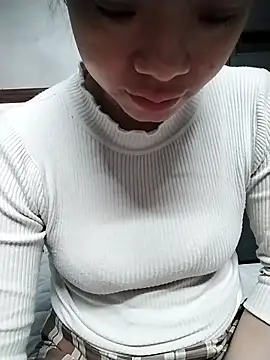 Snapshot of Mie_rose chatting on 11-27-25, 02:35 Mie rose online show from 11-27-25, 02:35