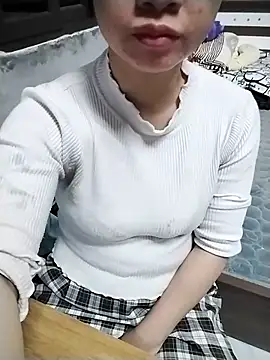 Snapshot of Mie_rose chatting on 12-16-25, 12:37 Mie rose online show from 12-16-25, 12:37