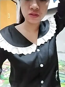 Snapshot of Mie_rose chatting on 12-18-25, 11:11 Mie rose online show from 12-18-25, 11:11