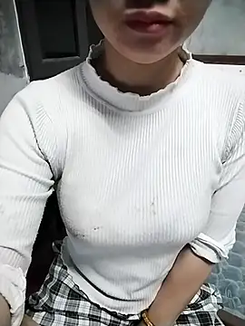 Snapshot of Mie_rose chatting on 01-06-26, 12:47 Mie rose online show from 01-06-26, 12:47